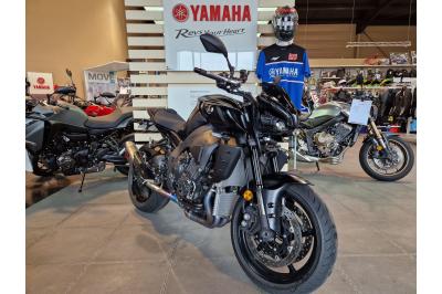 YAMAHA MT-10