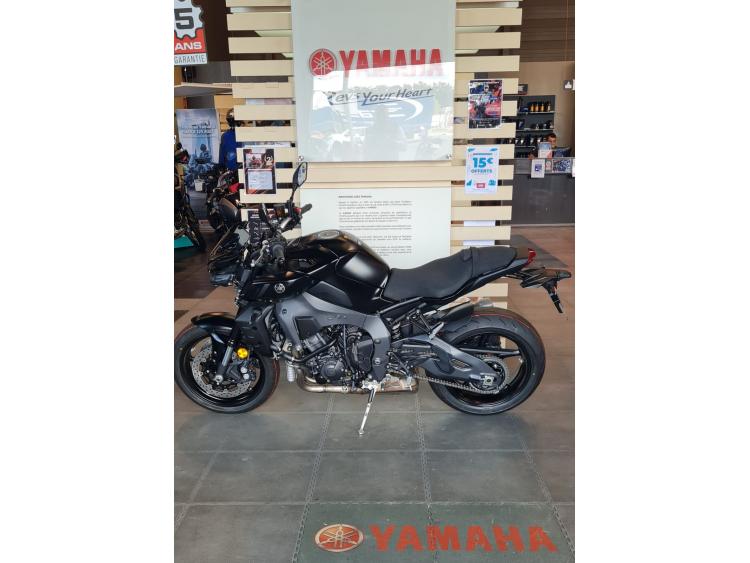 YAMAHA MT-10