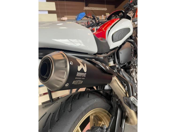 YAMAHA XSR 700