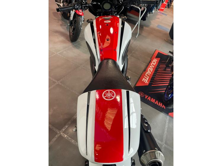 YAMAHA XSR 700