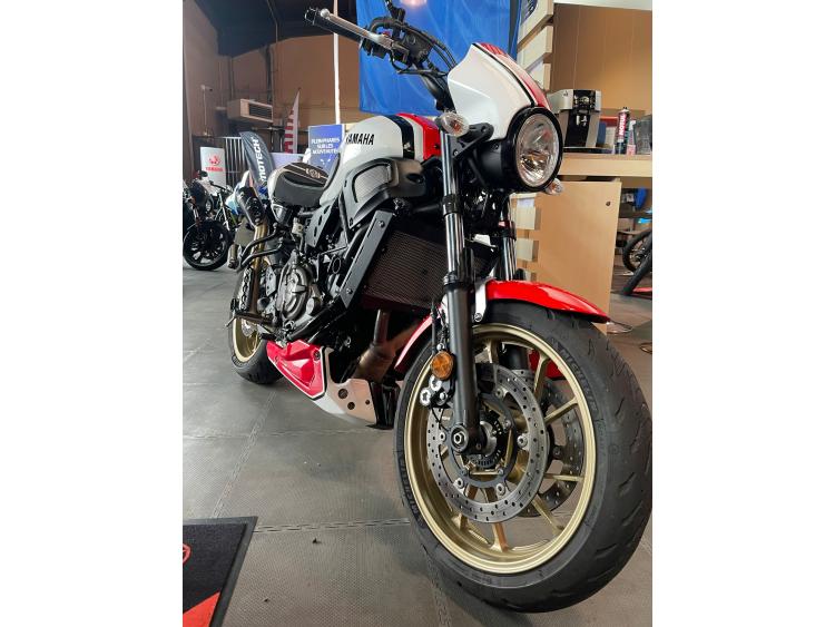 YAMAHA XSR 700