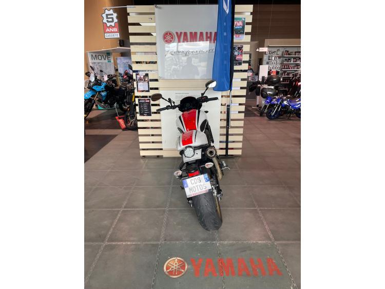 YAMAHA XSR 700