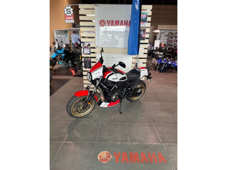YAMAHA XSR 700