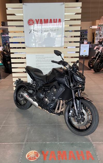 YAMAHA MT-09