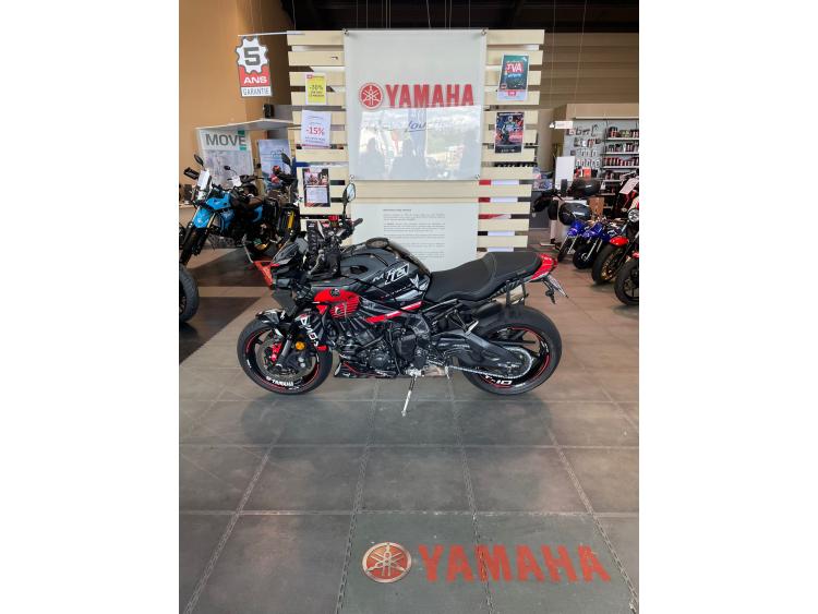 YAMAHA MT-10