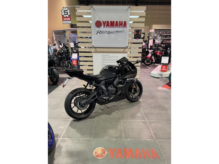 YAMAHA YZF-R7