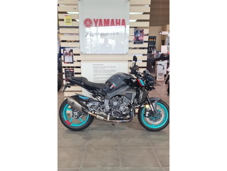 YAMAHA MT-10