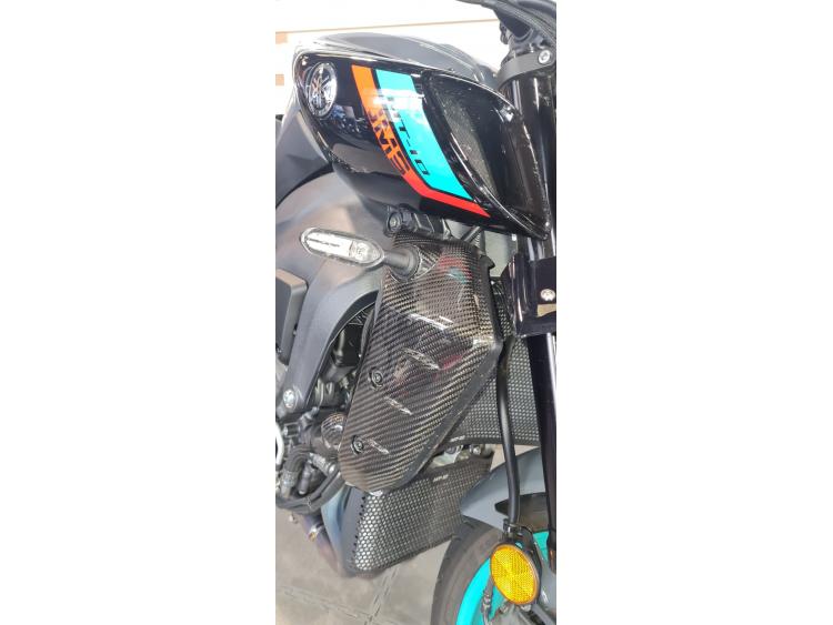 YAMAHA MT-10