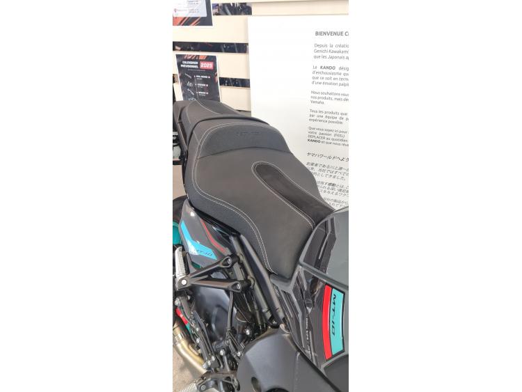 YAMAHA MT-10