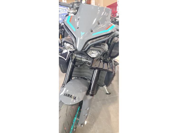 YAMAHA MT-10
