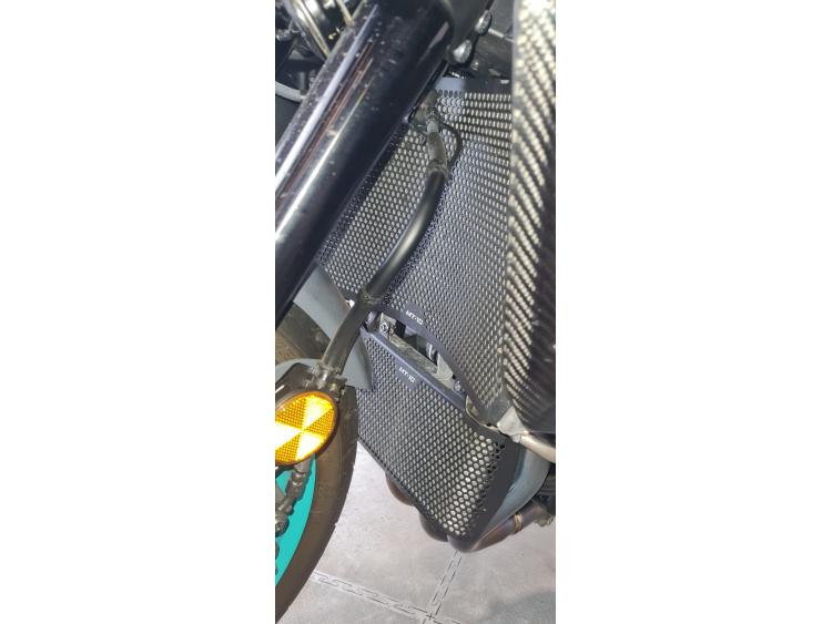YAMAHA MT-10