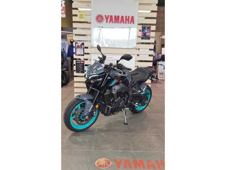 YAMAHA MT-10