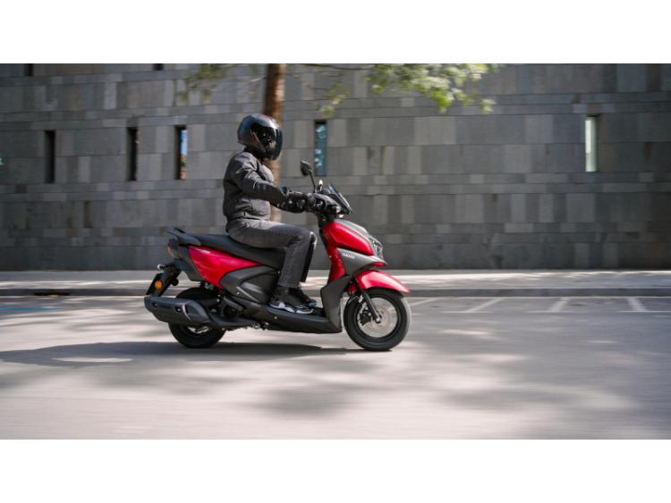 YAMAHA RayZR 125